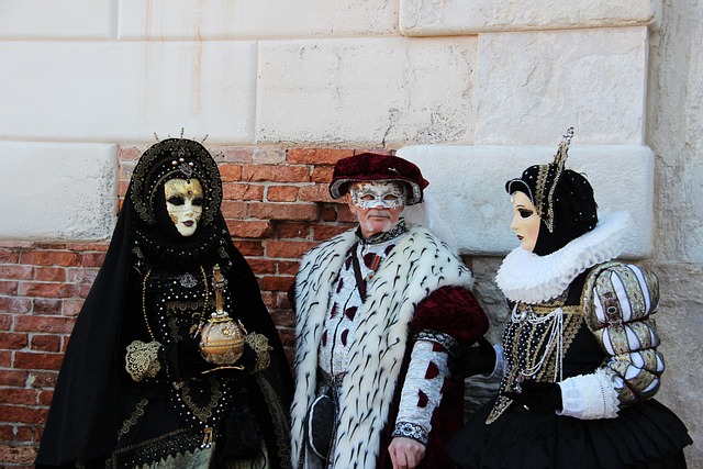family halloween costumes