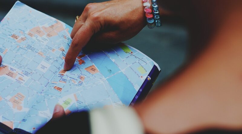 map, tourism, lost, direction, guide, tourist guide, travel, traveler, world, world map, holiday, paper, view, planning, details, style, woman, europe
