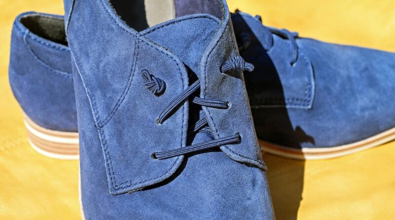 shoe, leather, few, suede shoe, laces, node, knotted, shoelaces, modern, athletic, comfortable, style, elegance, foot, wear, casual, fashionable, clothing