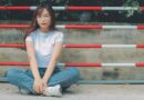 woman, glasses, model, pose, casual, outfit, denim, jeans, sneakers