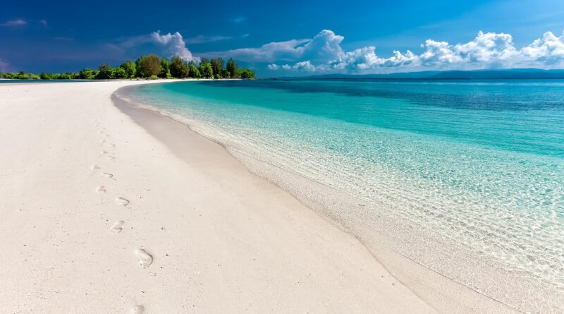 beach, sea, footprints, sand, sandy beach, nature, seashore, shore, coast, coastline, shoreline, tropical island, landscape, tropical, white sand beach, travel, indonesia