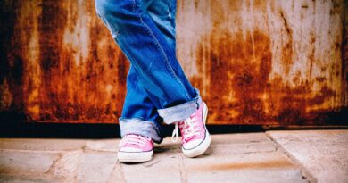 feet, legs, standing, waiting, crossed legs, shoes, sneakers, converse, denim pants, blue jeans, urban, jeans, girl, pink shoes, fashion, footwear, shoes, shoes, blue jeans, jeans, jeans, jeans, jeans, jeans